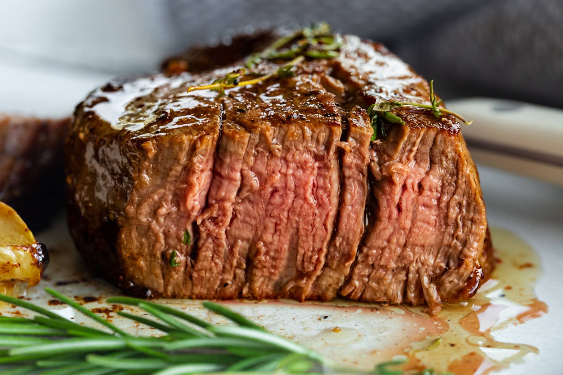 Cook Tender Filet Mignon: Best Cuts, Searing, & Seasoning